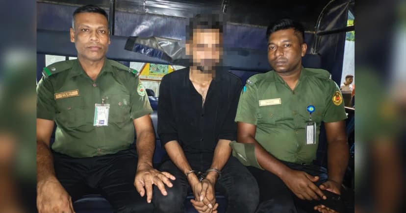 বিমানবন্দরে আনসারের তৎপরতায় ছিনতাইকারী আটক