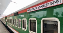 বিমানবন্দরে ট্রেন থেকে বিপুল অস্ত্র-গুলি উদ্ধার