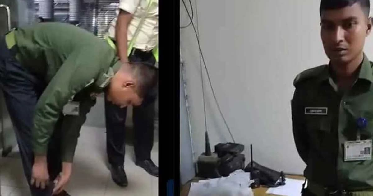 শাহজালাল বিমানবন্দরে জুতা-প্যান্ট-শার্টে লুকানো ১৫ মোবাইল