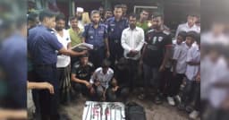 লাকসামে অস্ত্রসহ তিন কিশোর আটক