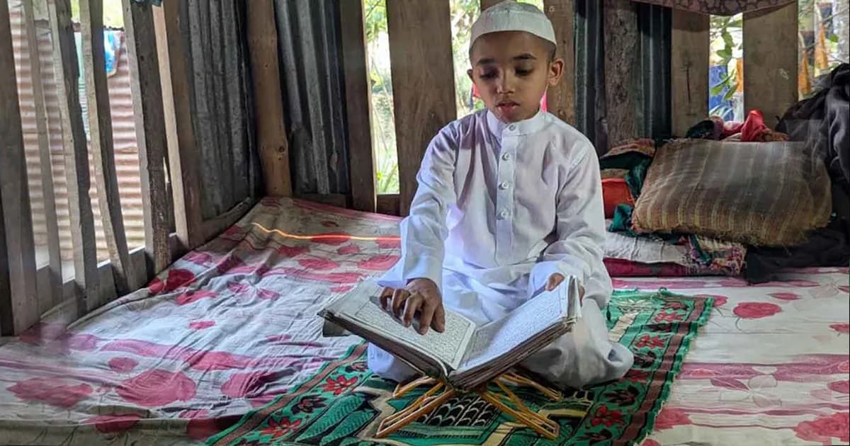 মাত্র ১১০ দিনেই কোরআনের হাফেজ ১২ বছরের দ্বীন ইসলাম