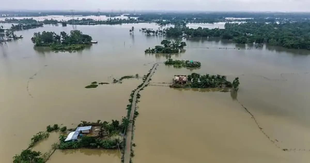 চট্টগ্রামে বন্যায় প্রাণহানি ১৬, ক্ষতিগ্রস্ত ১৫ হাজার ঘরবাড়ি