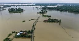 চট্টগ্রামে বন্যায় প্রাণহানি ১৬, ক্ষতিগ্রস্ত ১৫ হাজার ঘরবাড়ি