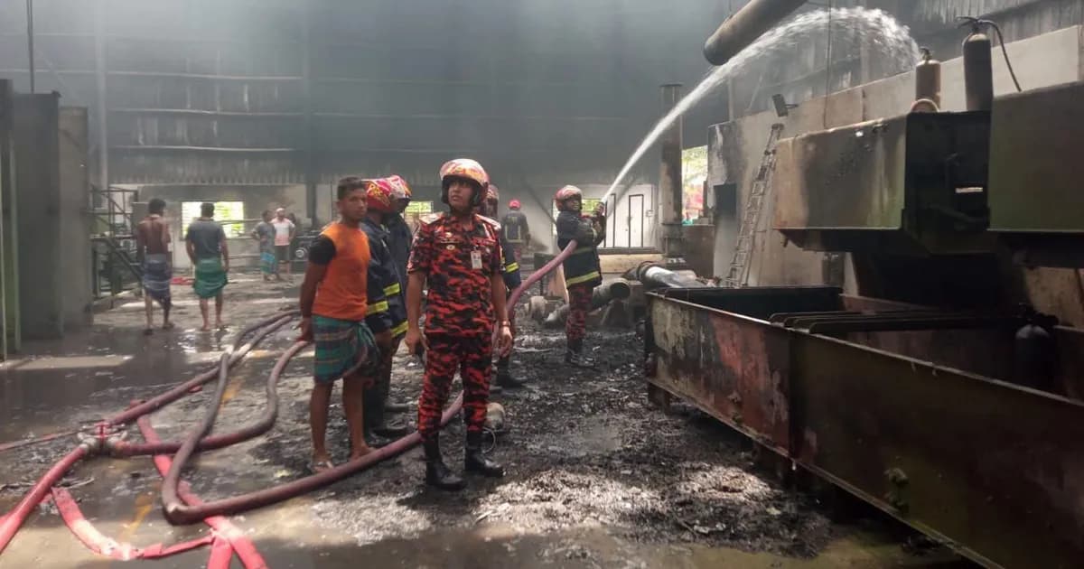 ধামরাইয়ের পোশাক কারখানায় অগ্নিকাণ্ড, ক্ষয়ক্ষতির প্রায় ১০ কোটি টাকা