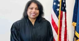 যুক্তরাষ্ট্রে কুরআন ছুঁয়ে শপথ নিয়ে বিচারপতি হলেন বাংলাদেশি বংশোদ্ভূত নারী