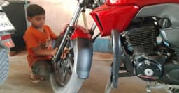 আট বছরের শিশুর আয়ে চলছে ছয় সদস্যের সংসার