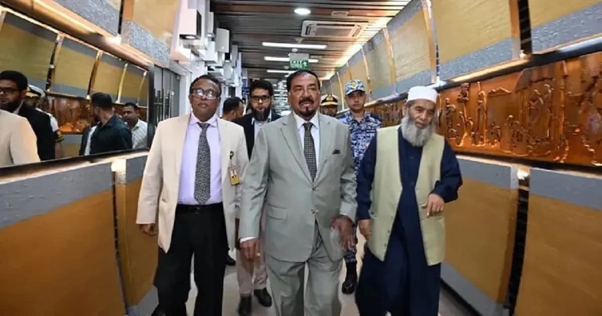 খামেনির জানাজায় যোগ দিতে ইরানের পথে স্পিকার হাফিজ উদ্দিন