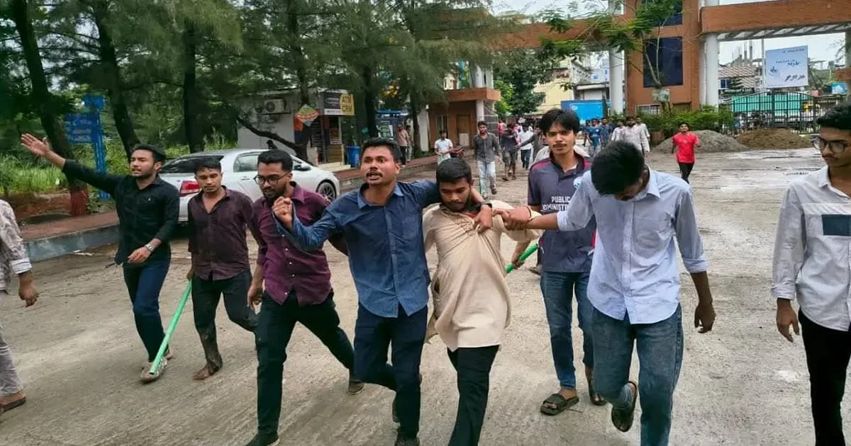 বরিশাল বিশ্ববিদ্যালয়ে ছাত্রদল-ছাত্রশিবির সংঘর্ষ