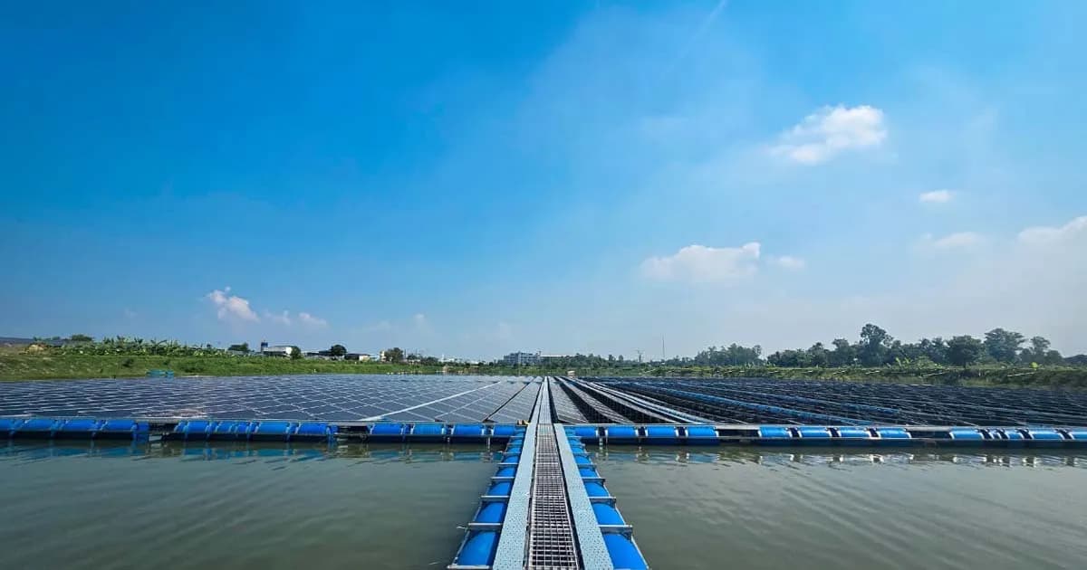 দেশের সর্ববৃহৎ ভাসমান সৌর বিদ্যুৎ প্ল্যান্ট এখন ওয়ালটনে