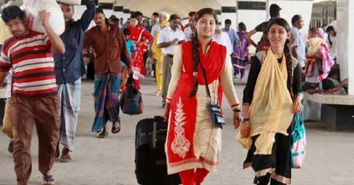 নির্বাচন শেষে জীবিকার তাগিদে ব্যস্ত নগরীতে ফিরছে মানুষ