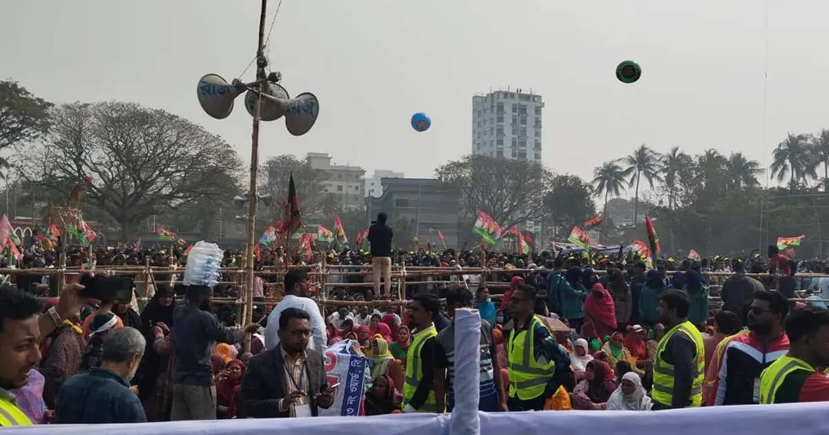 মিছিল আর স্লোগানে মুখর রাজশাহী, বিএনপির জনসভায় জনঢল