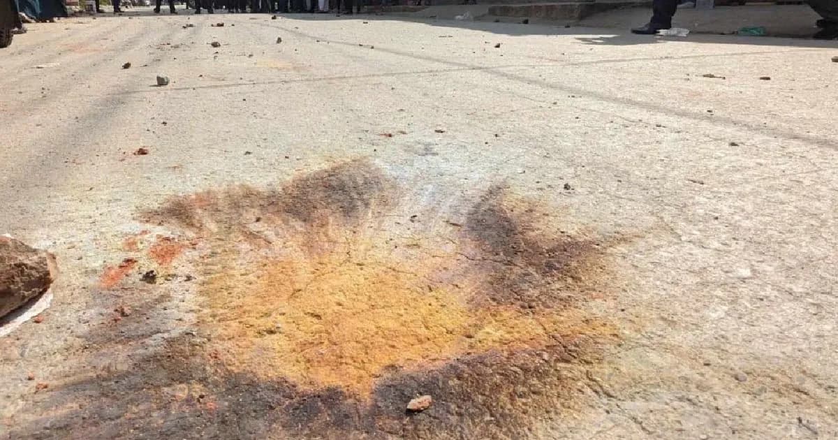 শাহবাগের ছবির হাটে ককটেল বিস্ফোরণ