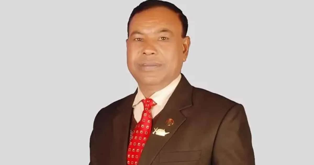 আত্মগোপন থেকে বাড়ি ফিরেই গ্রেফতার আ.লীগ নেতা