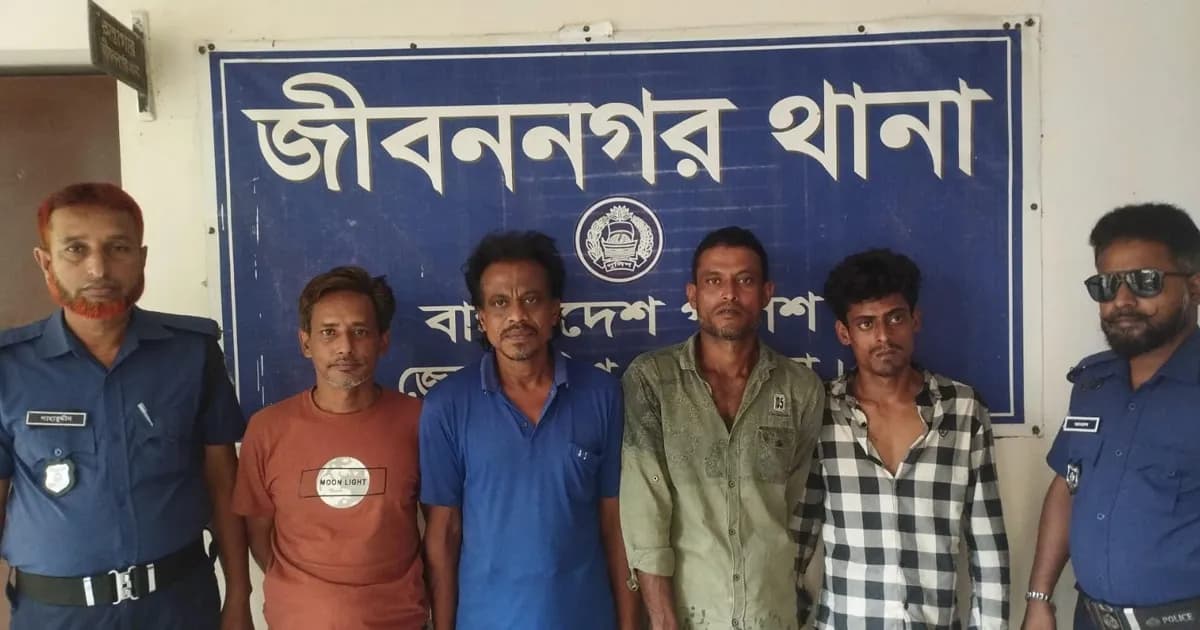 জীবননগরে মাদক মামলার চার আসামি গ্রেফতার