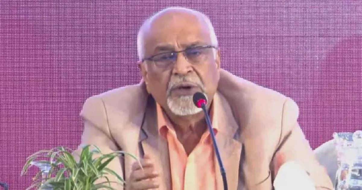 মানবাধিকার কমিশনে মেরুদণ্ডহীন মানুষ দরকার নেই: দেবপ্রিয় ভট্টাচার্য