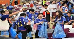 ম্যাচ ড্র হলেও বিশ্ববাসীর মন জয় করলেন জাপানি সমর্থকরা