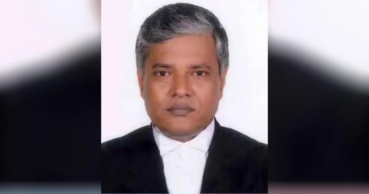 ডেপুটি অ্যাটর্নি জেনারেল পদ ছাড়লেন বদিউজ্জামান তপাদার