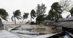 দেশের ১০ অঞ্চলে ঝড়ের শঙ্কা, নদীবন্দরগুলোতে সতর্কতা জারি