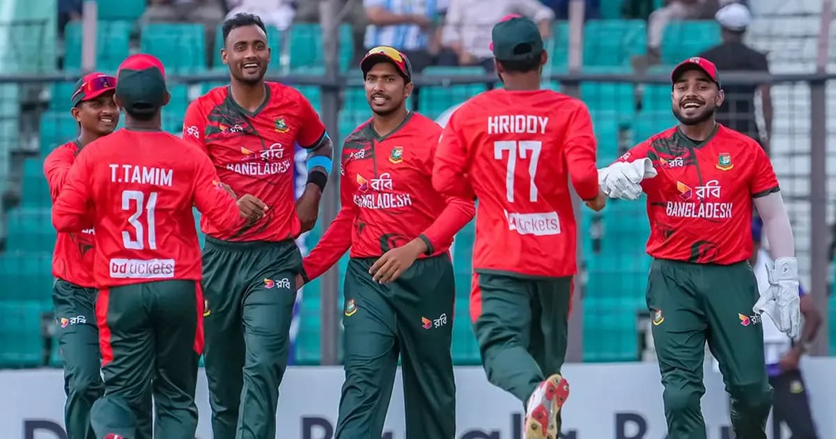 প্রথম টি-টোয়েন্টিতে ব্যাটিং ধসের মাশুল গুনল টাইগাররা
