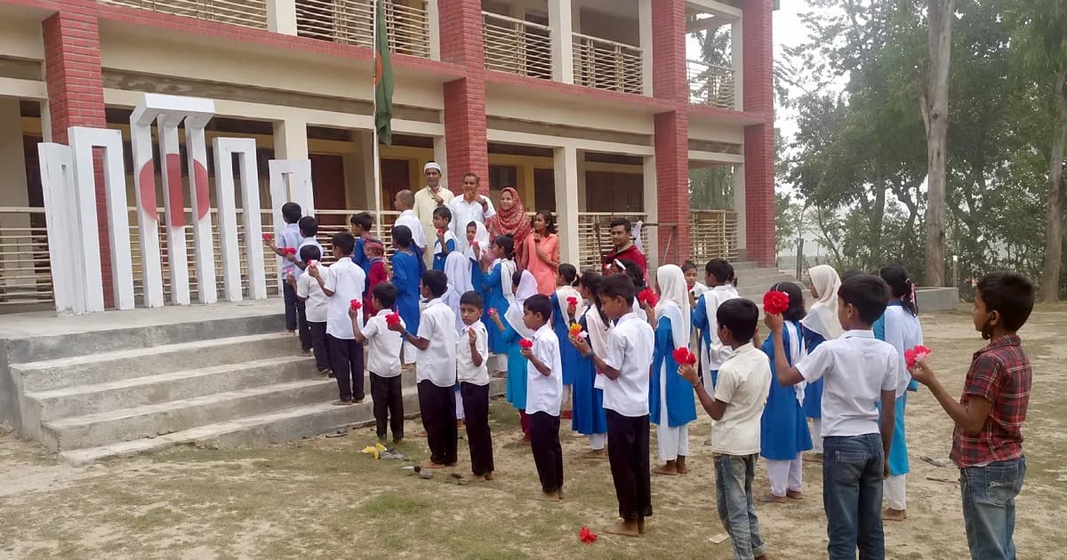 সিরাজগঞ্জের ১০৫৬ বিদ্যালয়ে নেই প্রধান শিক্ষক