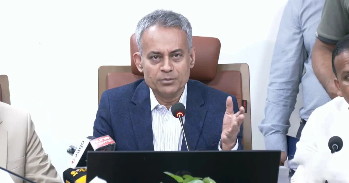 নিরাপদ ও শৃঙ্খলাবদ্ধ নৌপরিবহন নিশ্চিতে কঠোর নির্দেশনা নৌমন্ত্রীর