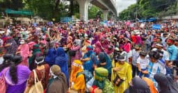 আগস্টে যোগদানের দাবিতে শাহবাগে সুপারিশপ্রাপ্ত শিক্ষকরা