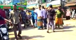 বিজিবির গুলিতে যুবকের মৃত্যু,সড়ক অবরোধ করে বিক্ষোভ