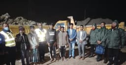 রায়গঞ্জে অবৈধ টপসয়েল কাটায় আটক ৪