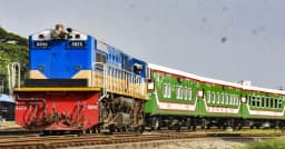 এক দিনে টিকিটবিহীন প্রায় ২১০০ যাত্রী, জরিমানা সাড়ে ৪ লাখের বেশি