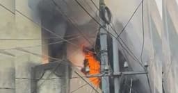 কুষ্টিয়ার বড়বাজার তহ মার্কেটে আগুন