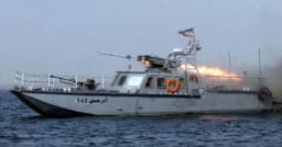 যে কারণে হরমুজ প্রণালিতে ইরানের সঙ্গে পারছে না শত্রুপক্ষ