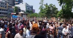 বায়তুল মোকাররম এলাকায় হকার-ব্যবসায়ীদের সংঘর্ষ