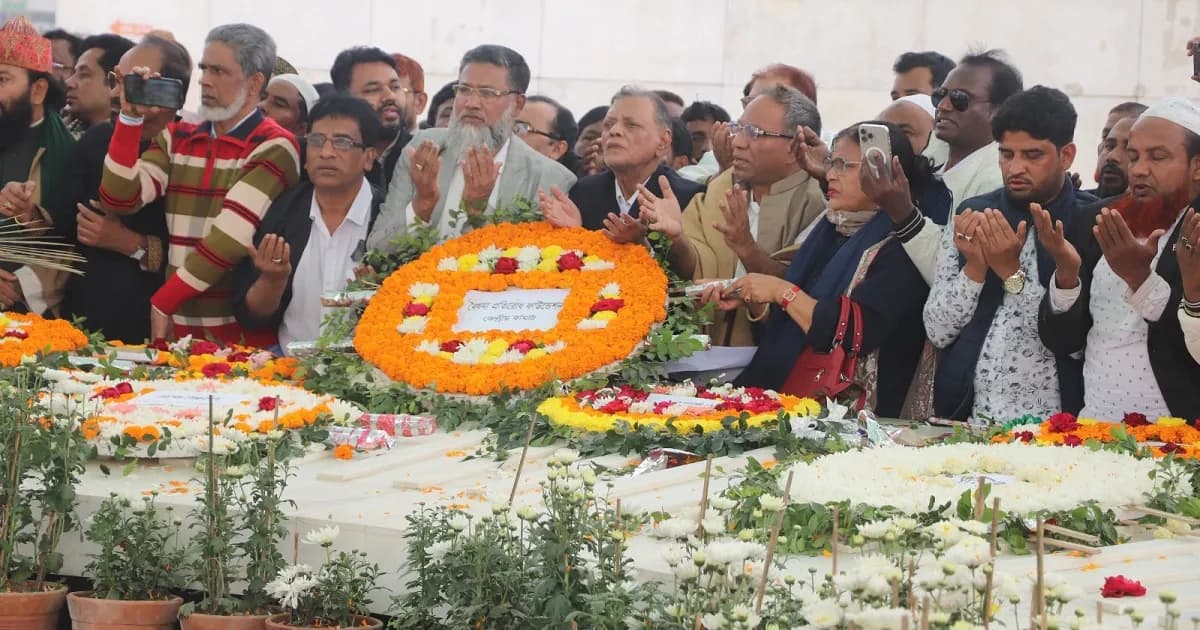 জিয়াউর রহমান ও খালেদা জিয়ার কবরে বৈষম্য প্রতিরোধ ফাউন্ডেশনের শ্রদ্ধা