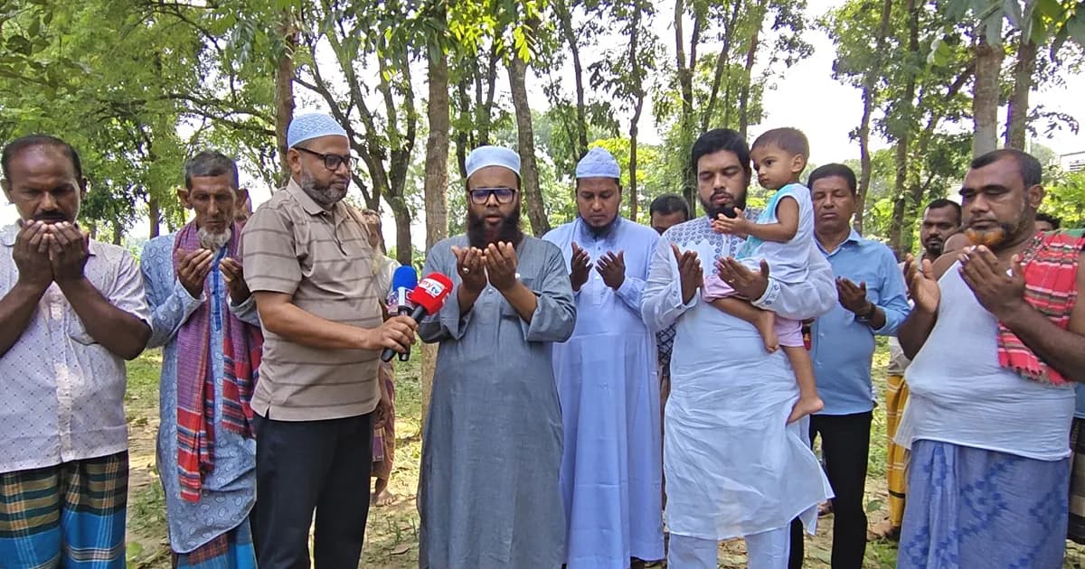 নিজ অর্থায়নে মসজিদের ভিত্তিপ্রস্তর উদ্বোধন করলেন সাংবাদিক এসকে লিটন