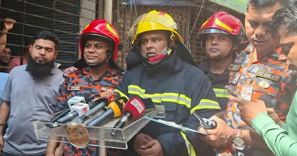 চকবাজারের মনসুর খান প্লাজায় আগুনে বেশি ক্ষতিগ্রস্ত ছয়তলা