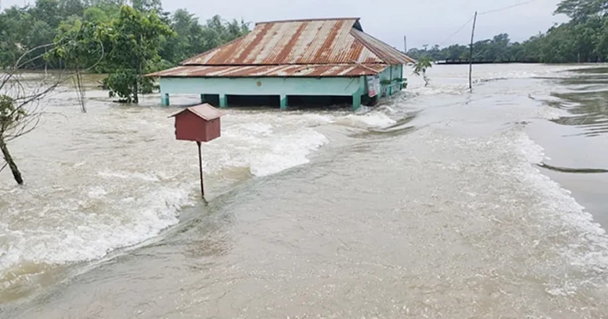 টানা বৃষ্টি ও পাহাড়ি ঢলে আরও ১৫ জেলায় বন্যার শঙ্কা