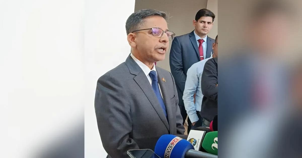 বাংলাদেশের নতুন সরকারের সঙ্গে সম্পর্ক এগিয়ে নিতে আগ্রহী ভারত