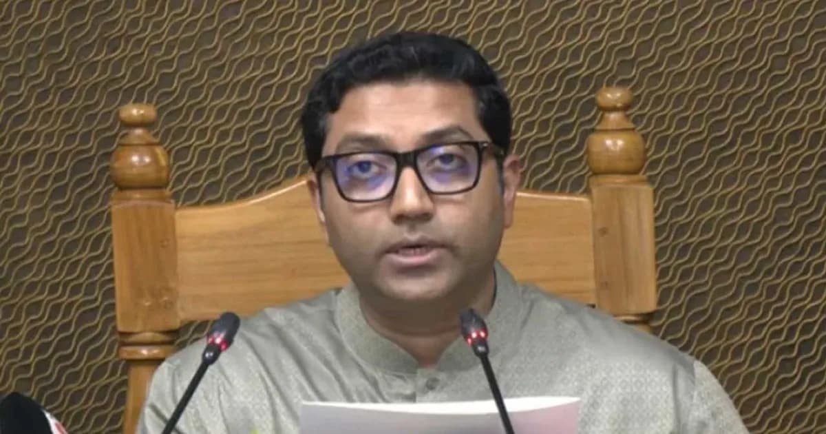 শতভাগ সাক্ষরতা অর্জনে কাজ করছে সরকার: ববি হাজ্জাজ