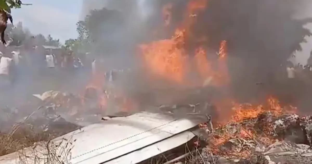 কঙ্গোতে আবাসিক এলাকায় বিমান বিধ্বস্ত, নিহত ১৪
