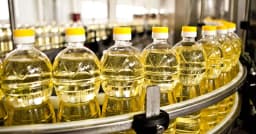 থাইল্যান্ড থেকে ১ কোটি ৩৫ লাখ লিটার সয়াবিন তেল কিনছে সরকার