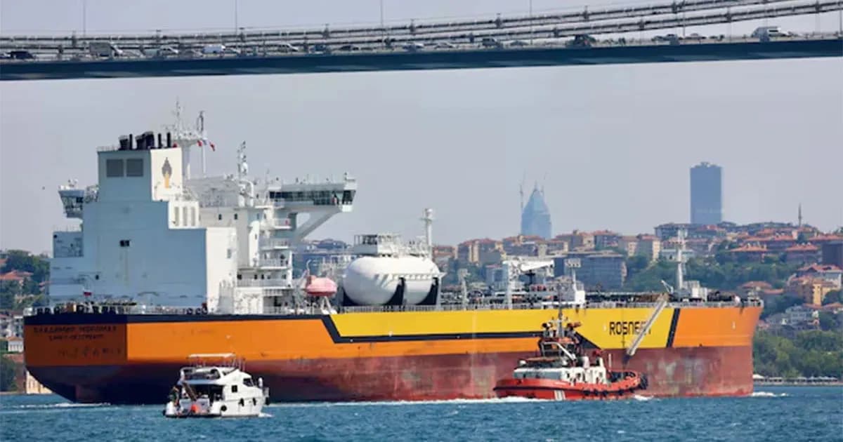 ইরান যুদ্ধের প্রভাব : তেল-গ্যাস থেকে রাশিয়ার আয় দ্বিগুণ