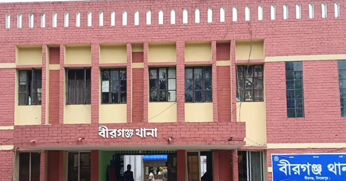 বীরগঞ্জে গাঁজা-ইয়াবাসহ কুখ্যাত মাদক ব্যবসায়ী গ্রেফতার
