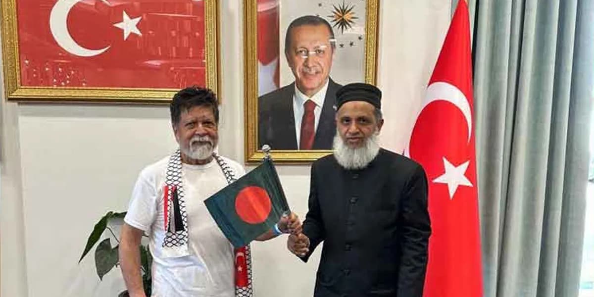 দেশে ফিরছেন শহিদুল আলম