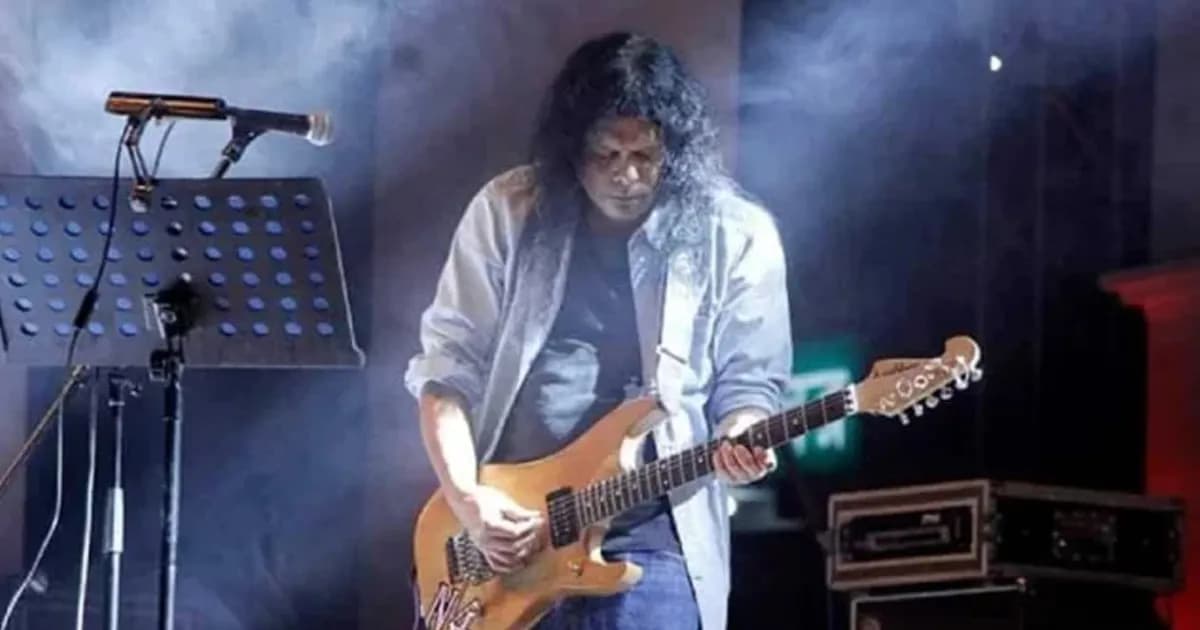 সংসদ ভবনের সামনে শপথের রাতে পারফর্ম করবেন জেমস