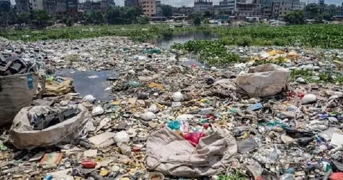 ১৫ দিনের মধ্যে বুড়িগঙ্গার তীরের বর্জ্য সরানোর নির্দেশ হাইকোর্টের