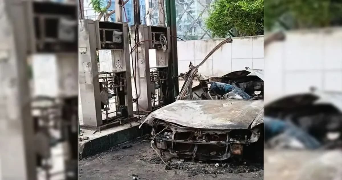 কুড়িলে গ্যাস সিলিন্ডার বিস্ফোরণে পুড়ল প্রাইভেটকার ও পাম্প