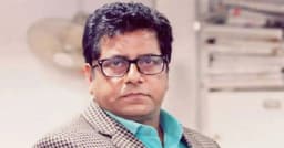 গ্রেপ্তার দেখানো হয়েছে সাংবাদিক আনিস আলমগীরকে