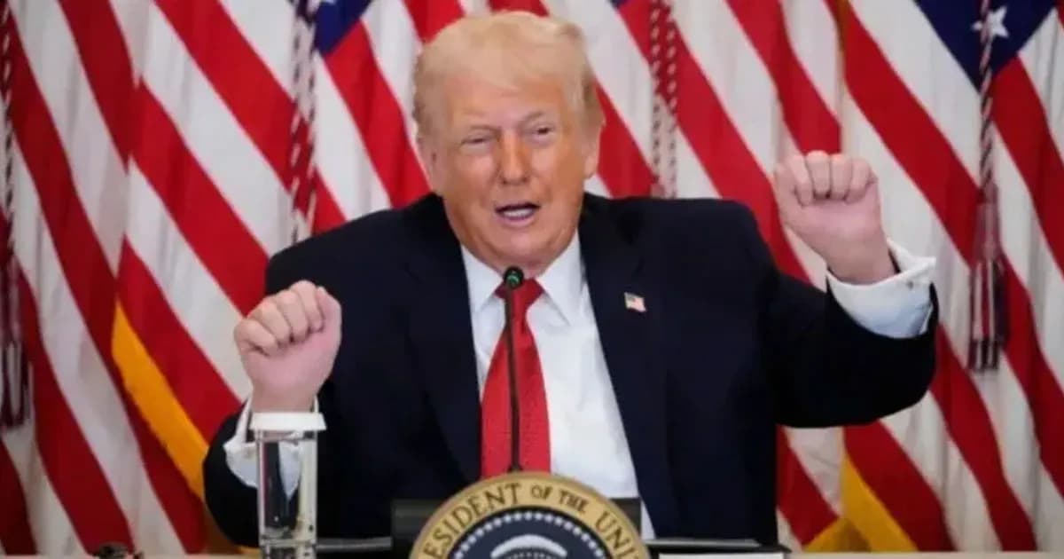 ট্রাম্পকে ক্ষমতাচ্যুত করার দাবি যুক্তরাষ্ট্রের আইনপ্রণেতাদের