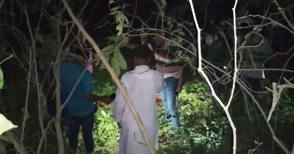 কুষ্টিয়ার কুমারখালীতে ভ্যানচালককে কুপিয়ে হত্যা