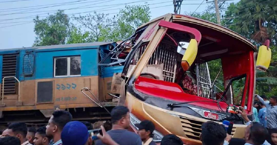 ঈদে সড়ক দুর্ঘটনায় ১০ দিনে প্রাণ ঝরল ২৭৪ জনের